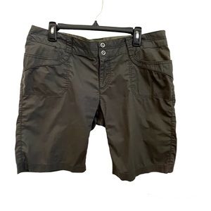 REI Women’s Hunter Green Activewear Shorts - 14